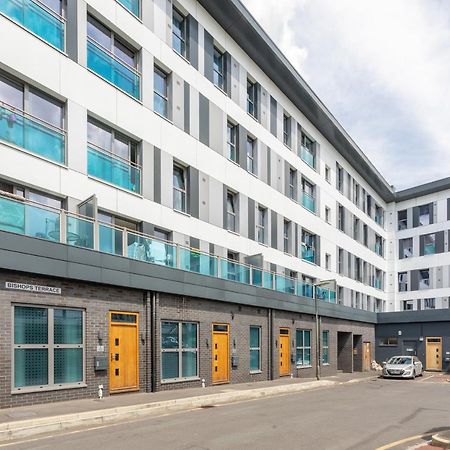 1 Bed Apartment - Redhill Central, Surrey, Gatwick #3 Buitenkant foto
