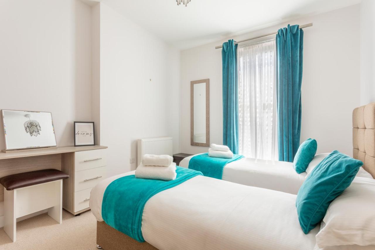 1 Bed Apartment - Redhill Central, Surrey, Gatwick #3 Buitenkant foto